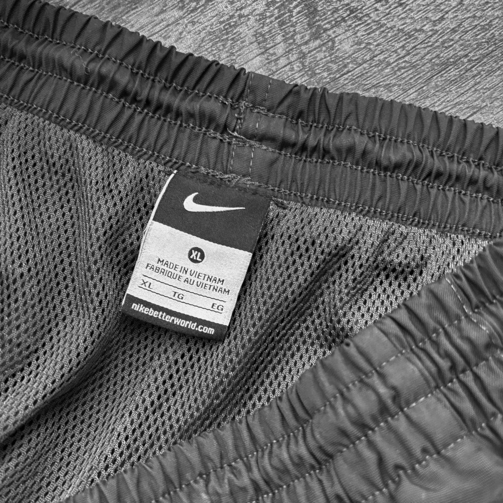 Nike Mens XL Track Pants Grey Mesh Lined Windbreaker Bottoms